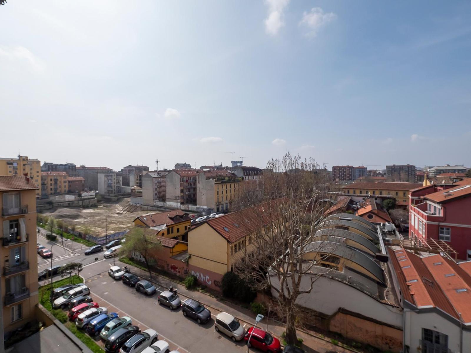 Ihost - Carcano 19 Milán